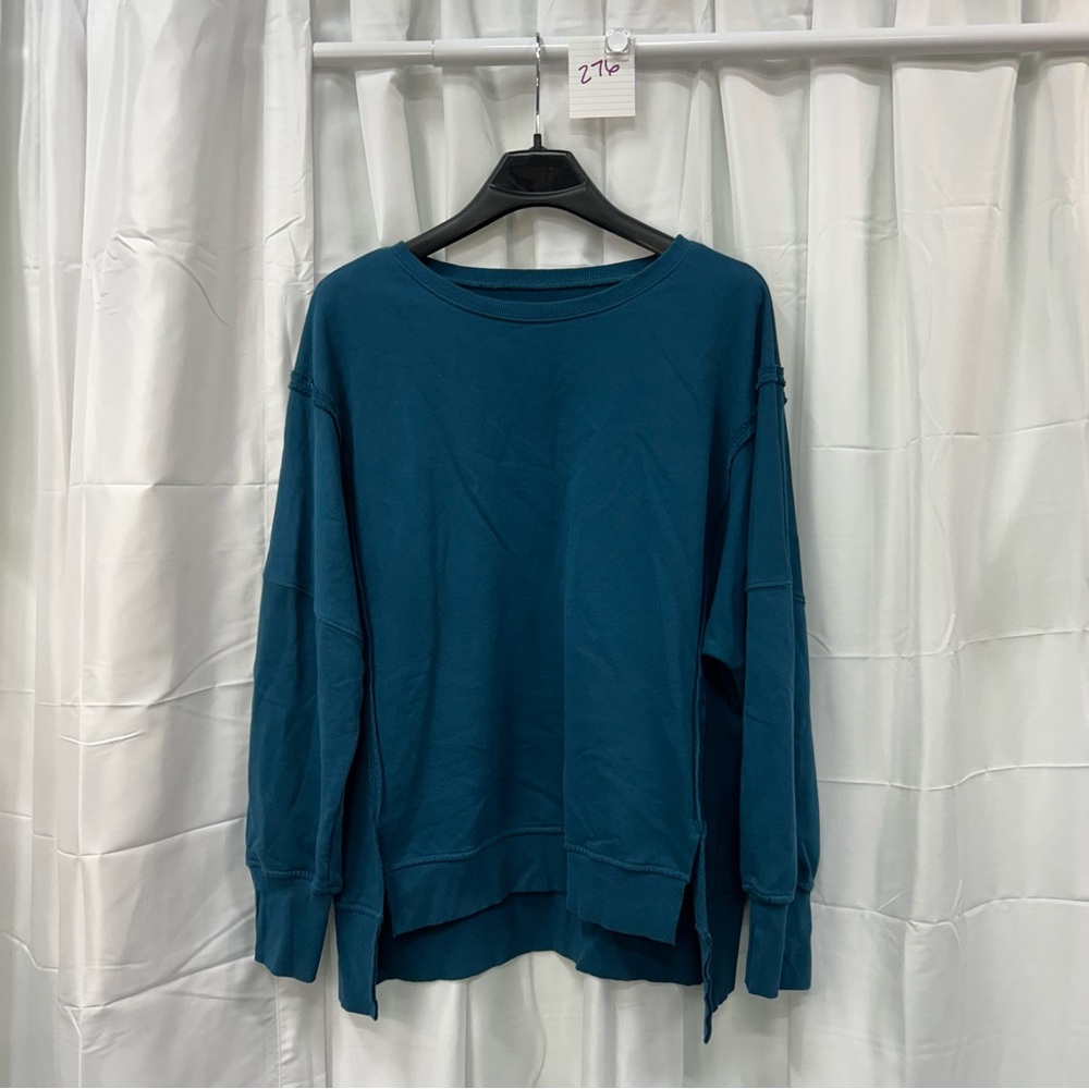 Teal sweat shirt. - Picture 1 of 7